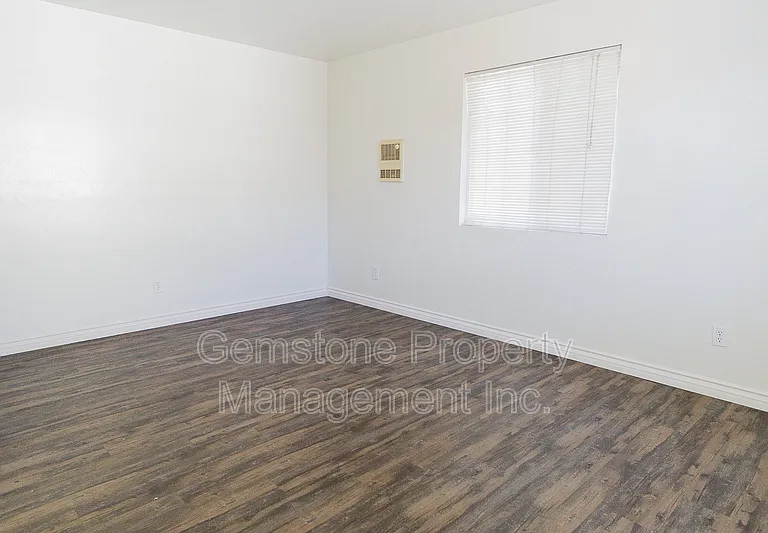 4938 Art St — Photo 12