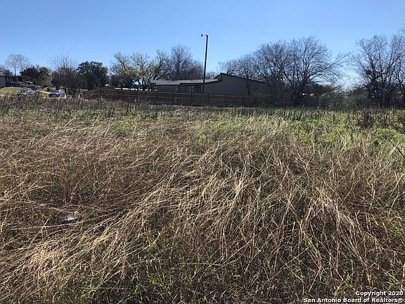 5th image of 166 Moss Valley Dr