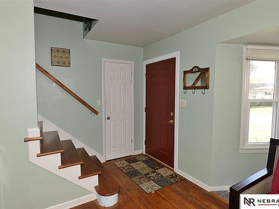 3rd image of 4847 Krug Ave