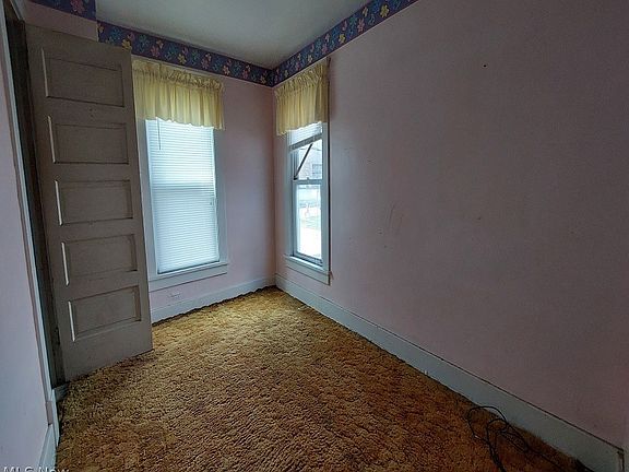 4th image of 307 Freeman St