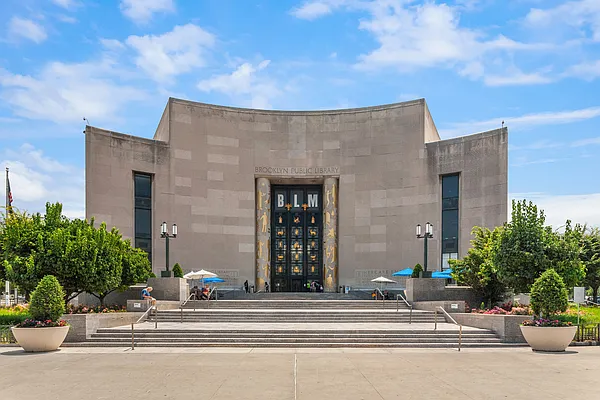 Sold by Bohemia Realty Group | media 18