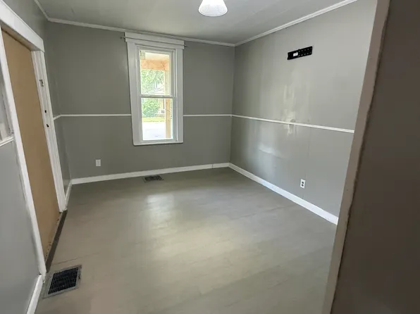 25 E Main St, Phillipsburg, OH 45354
