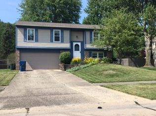 8864 Fairlane Dr, Olmsted Township, OH 44138