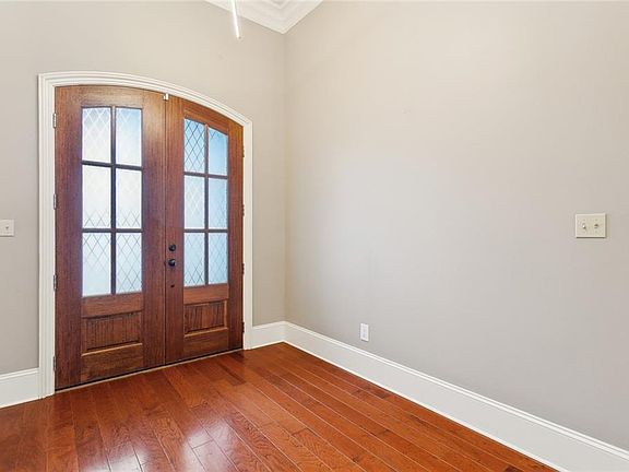 5th image of 564 Evergreen Dr