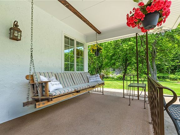 4th image of 5 Hingham Rd