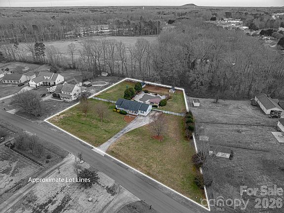 5th image of 112 Pilots Ridge Dr