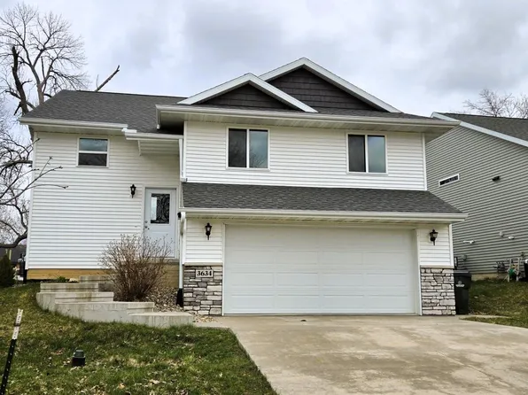 3634 Lawrence St NE, Cedar Rapids, IA 52402