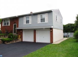 49 E Edinburgh Dr, New Castle, DE 19720