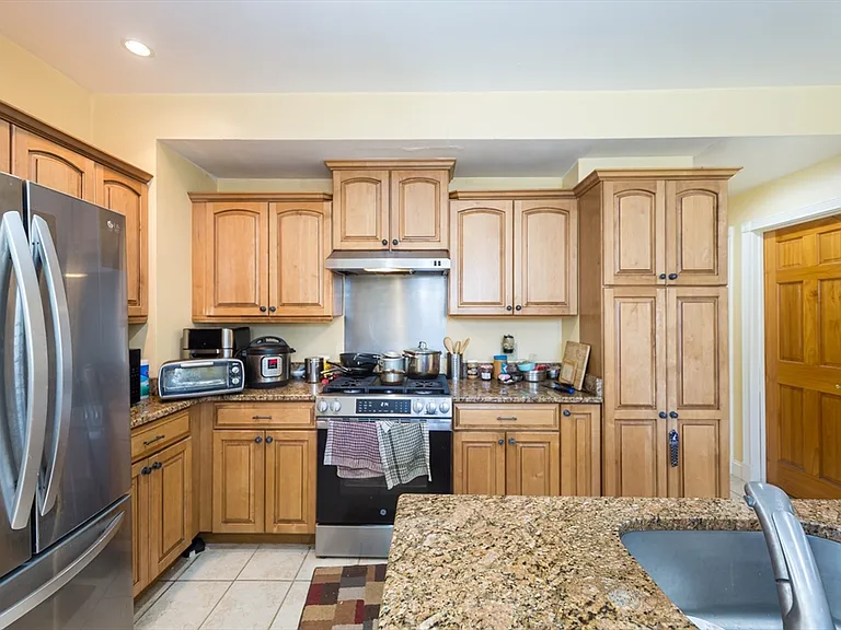 26 Pine St #26 — Photo 3