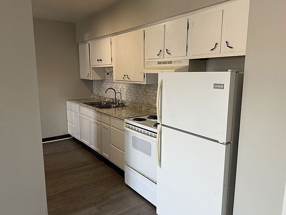 3rd image of 5911 W 25th St APT 06