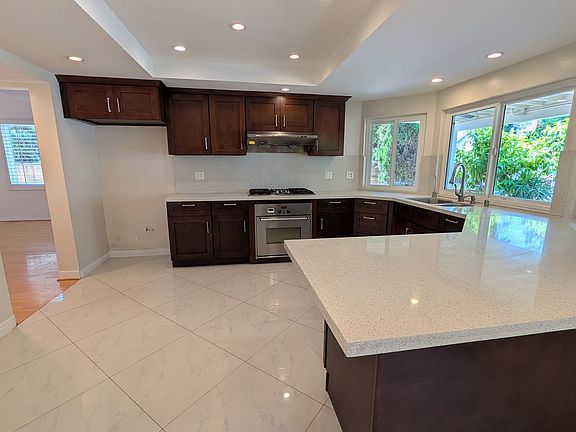 3rd image of 705 Lone Eagle Rd