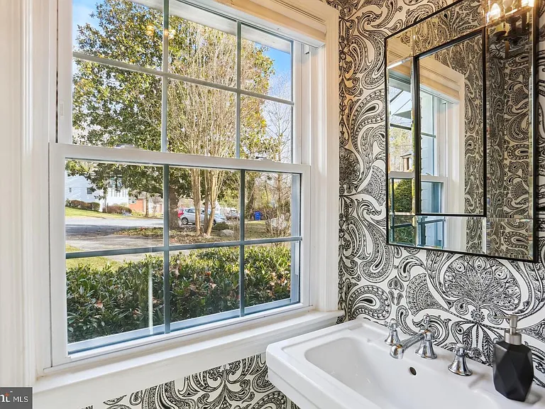 7832 Fulbright Ct — Photo 11