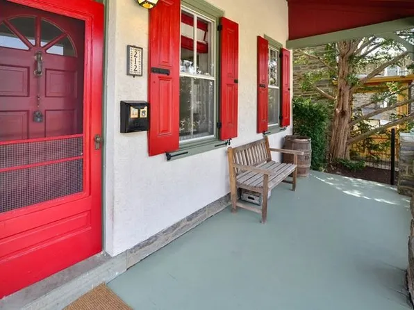 212 Benezet St, Philadelphia, PA 19118