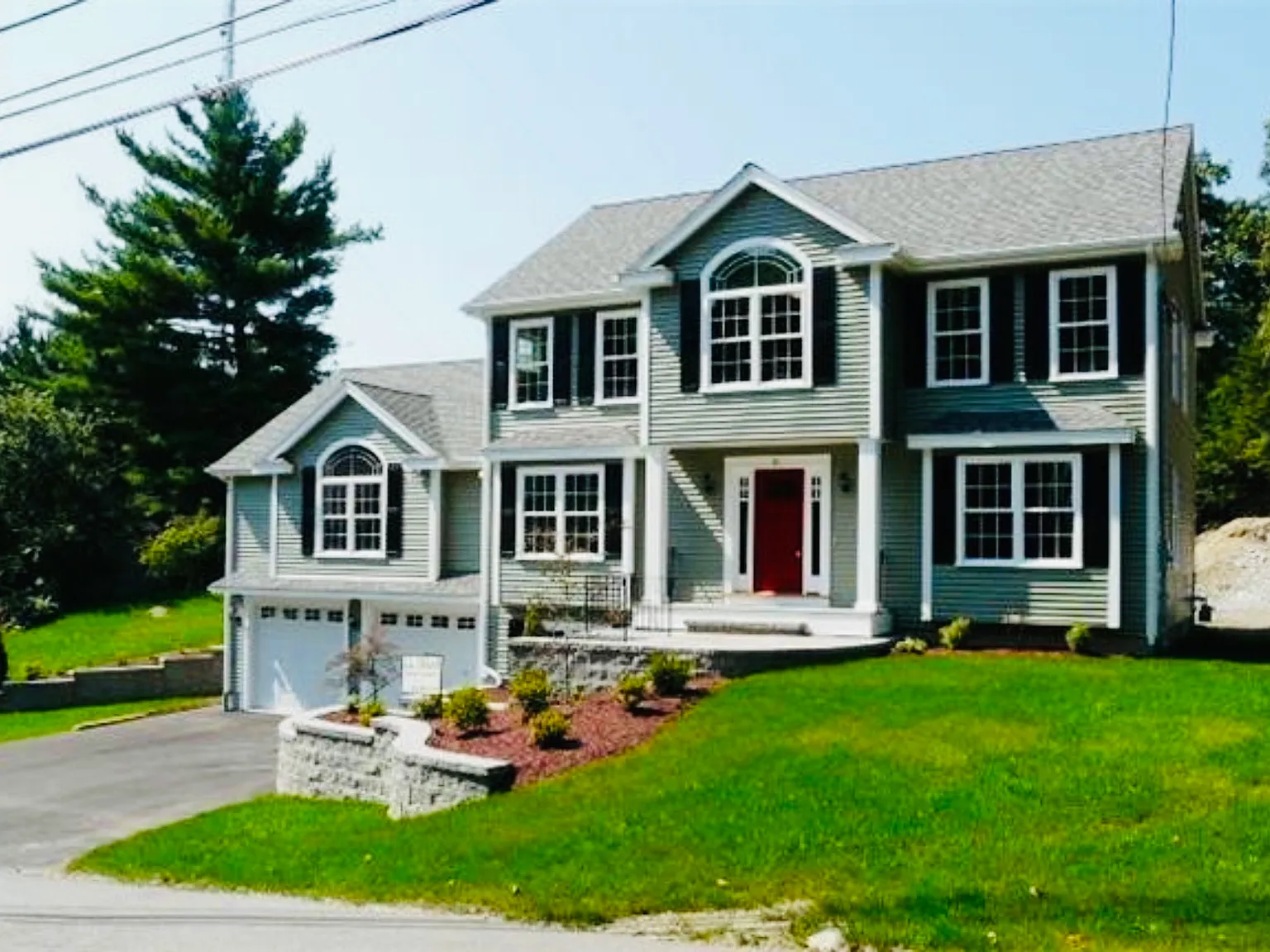 4 bed, 3.5 bath, 4000 sqft, $7,000 — Photo 1