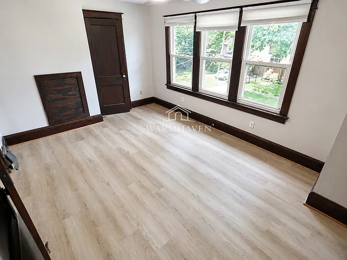 1826 Hillside Ter — Photo 12