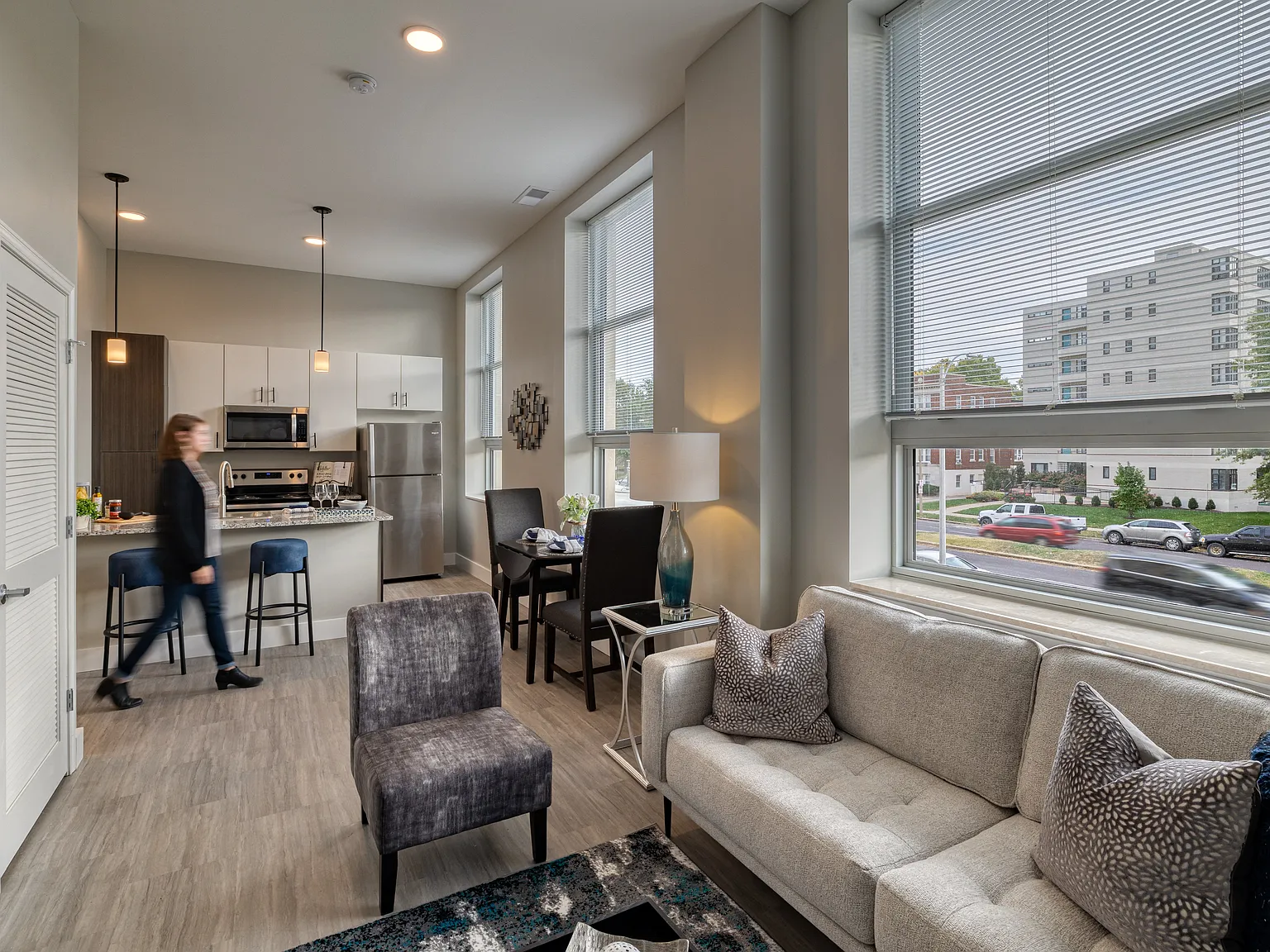 Residences at Delmar Divine — Photo 4