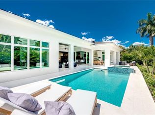 734 Willowhead Dr, Naples, FL 34103