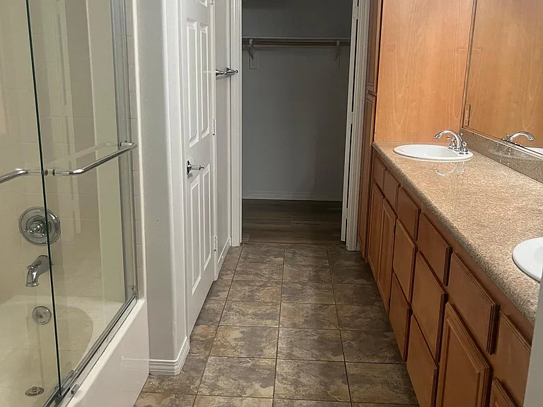 274 Riverdale Ct #1003 — Photo 9