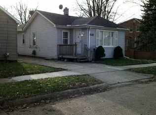 20614 Rosedale St, Saint Clair Shores, MI
