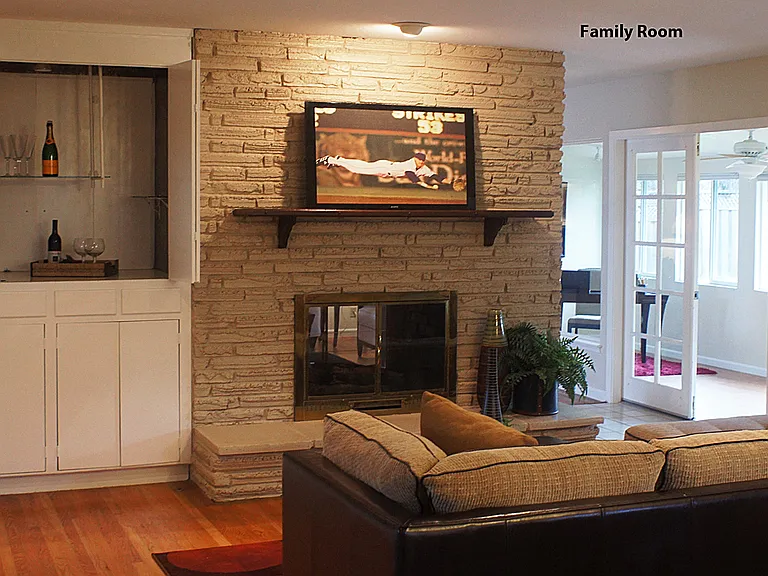 Family Room and Wet Bar (Furniture is not included)