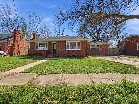 3rd image of 2811 Mapleton Ave