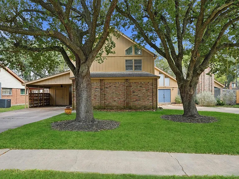 2408 Chelmsford Ct — Photo 15