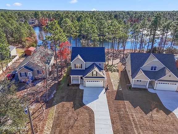 2nd image of 560 Kennedy Circle