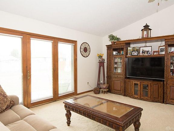 4th image of 165 Earnhart Dr