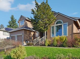 800 SE Greenway Dr, Gresham, OR 97080