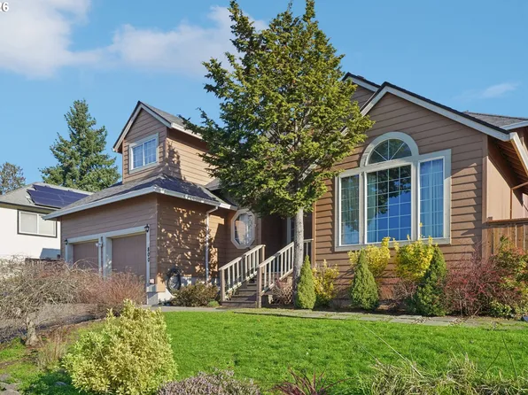 800 SE Greenway Dr, Gresham, OR 97080