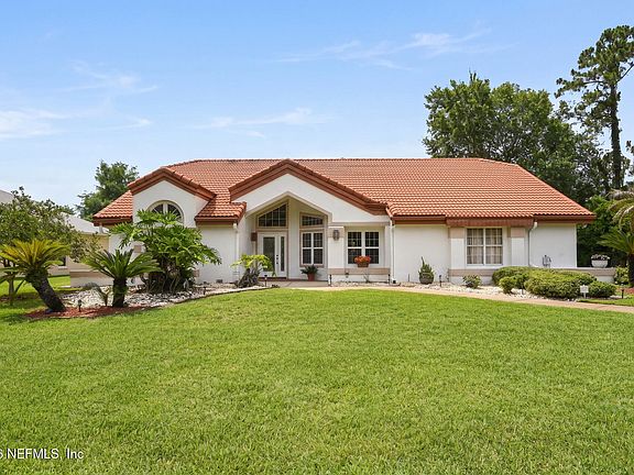 3rd image of 114 SHADOW CREEK Way