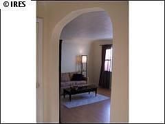 4th image of 3012 Sunset Dr