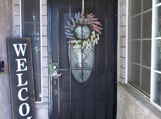 3922 S Vickie Ct, Visalia, CA 93277