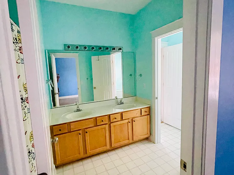 112 Westside Dr — Photo 15