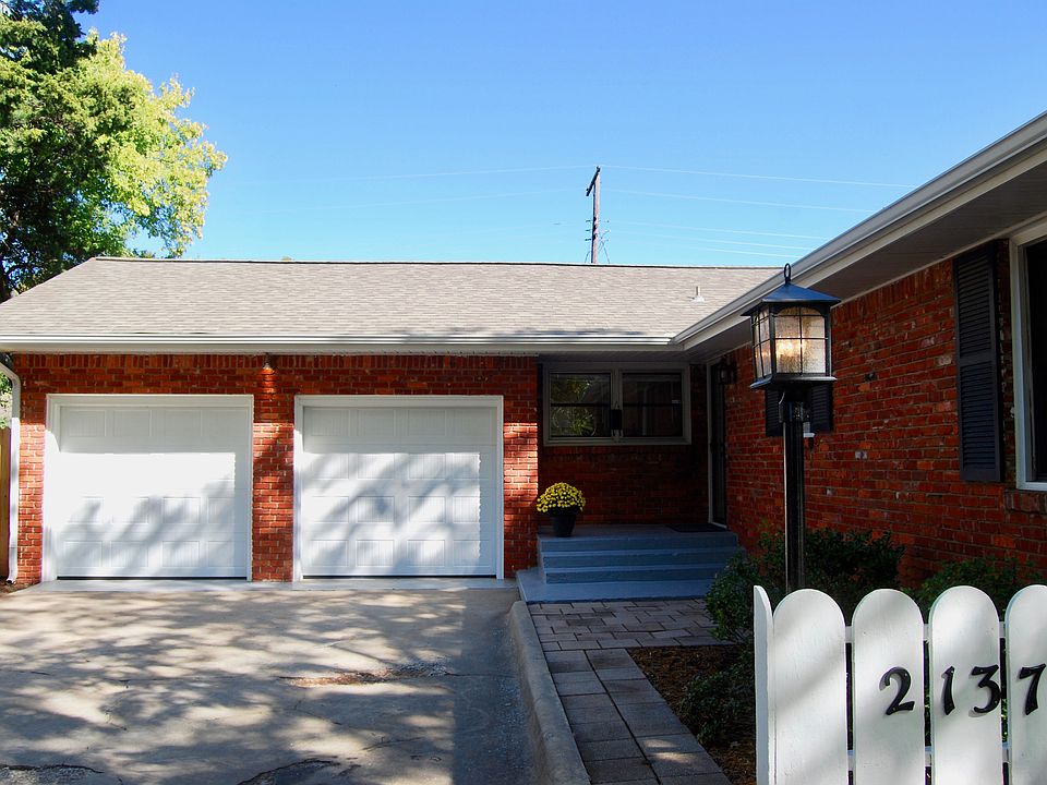 1st image of 2137 Fremont Dr