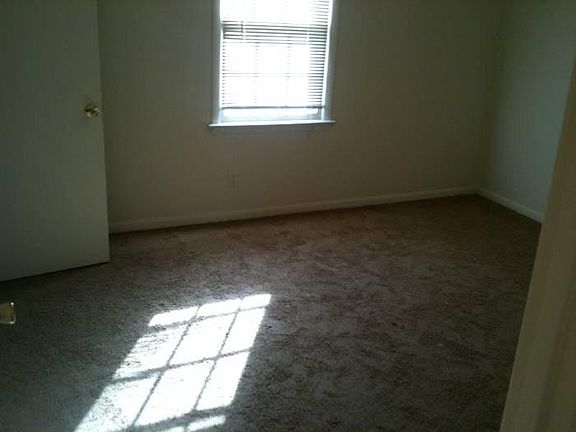 4th image of 3015 Forest Hills Cir APT H