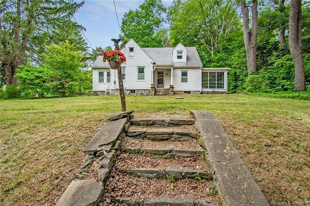 1358 Riverside Dr, North Grosvenordale, CT 06255 Zillow