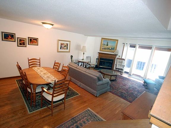 3rd image of 25 Hawthorne Vlg APT D