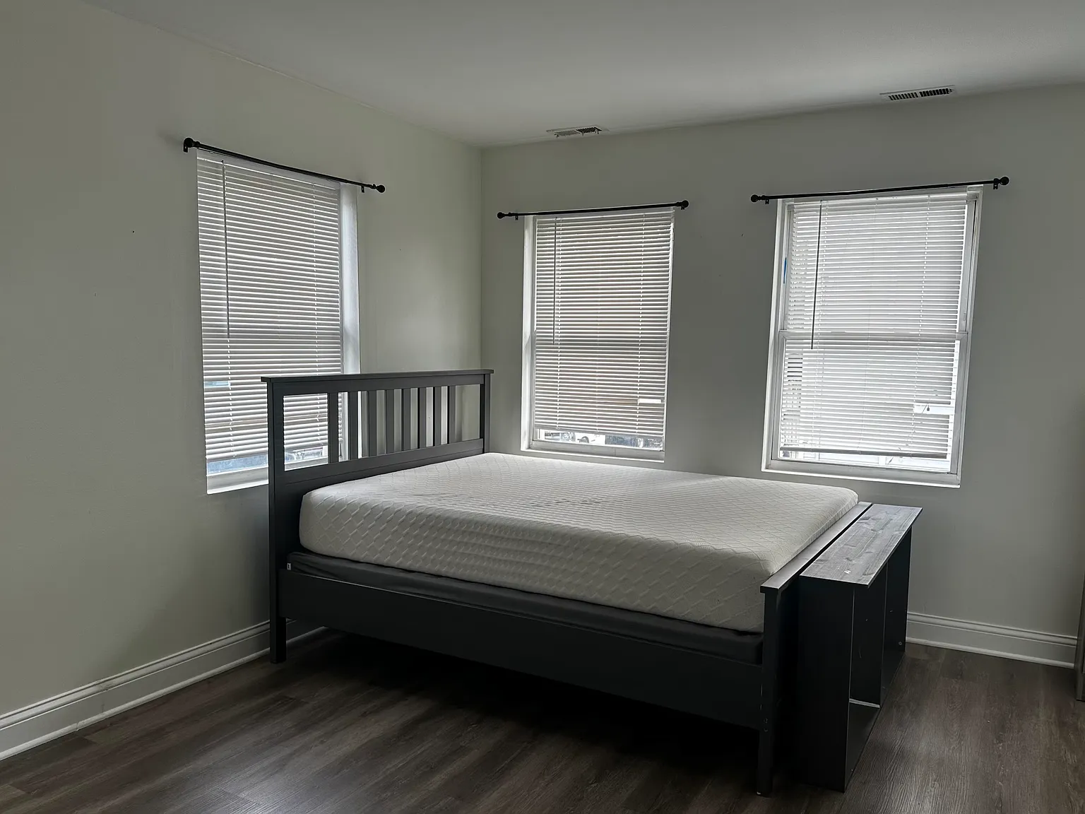 Studio, 500 sqft, $1,000 — Photo 2