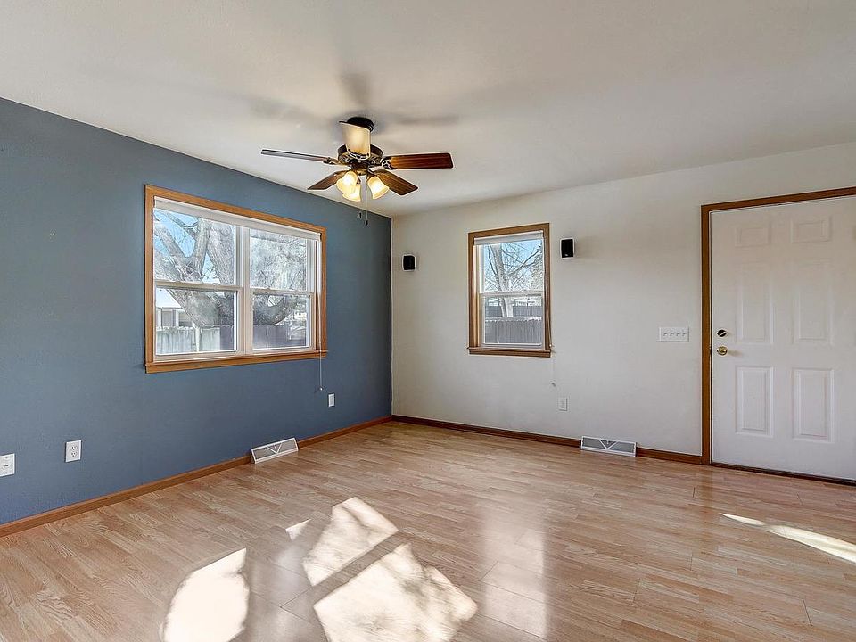 2nd image of 410 Debs Rd