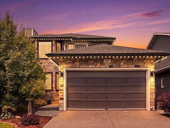 2nd image of 149 Riverglen Close SE