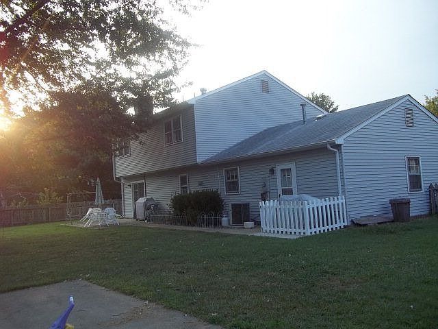 2nd image of 105 Camelot Cres