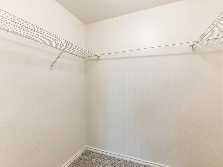 101 San Fernando — Photo 30