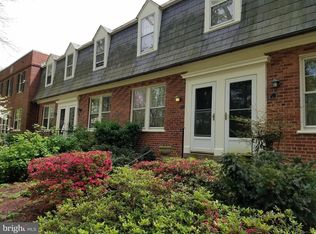 1501 S Edgewood St APT 572, Arlington, VA 22204