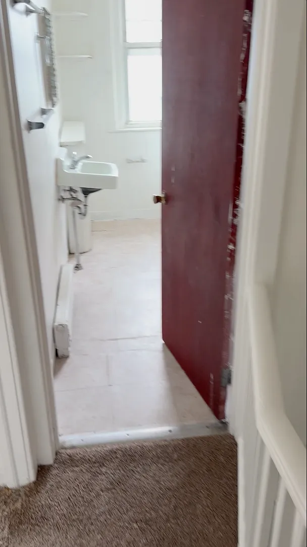 1 bed, $1,000 — Photo 4