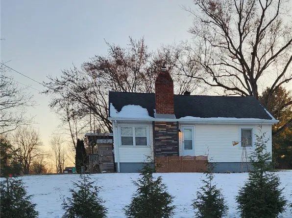 18883 Center St, North Benton, OH 44449