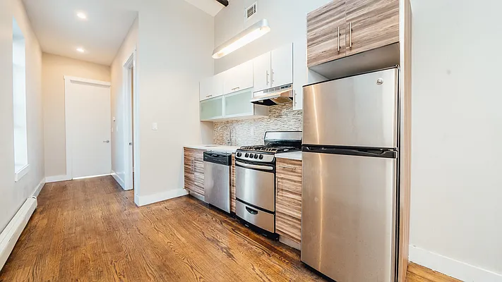 Rented by Nooklyn NYC LLC | media 7