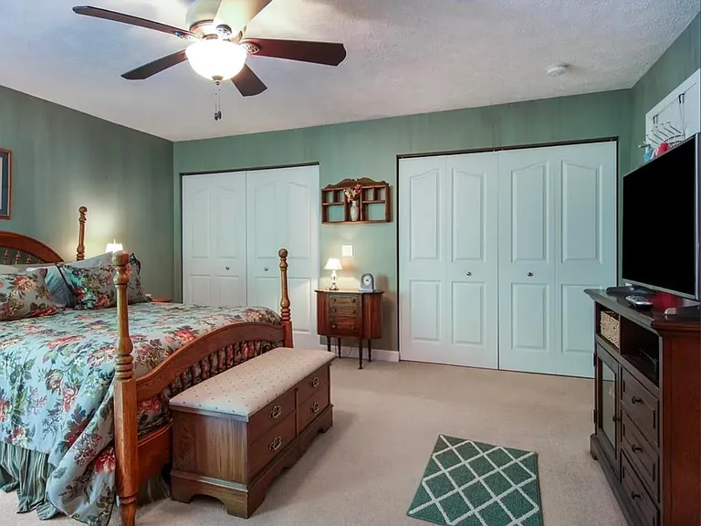 50 Pleasant Ln — Photo 10