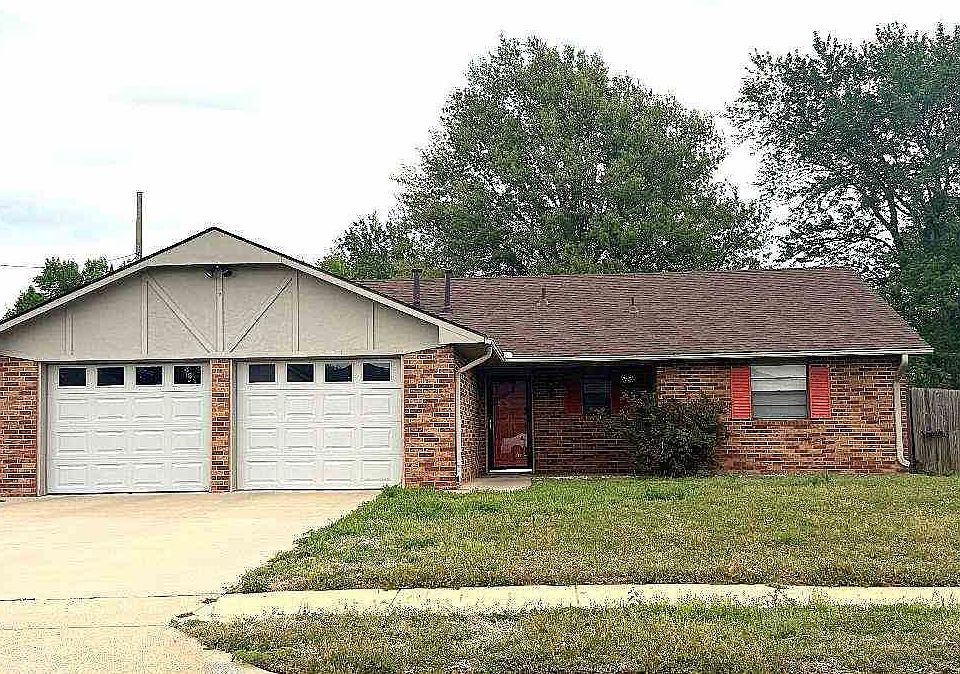 1st image of 2321 Glenmore Place Dr