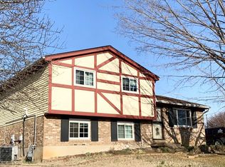 9706 Chapel Hill Rd, Louisville, KY 40229